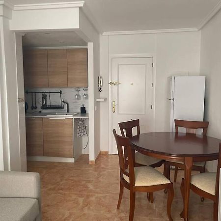 Cozy Apartment 5 Mins To Beach Torrevieja Buitenkant foto