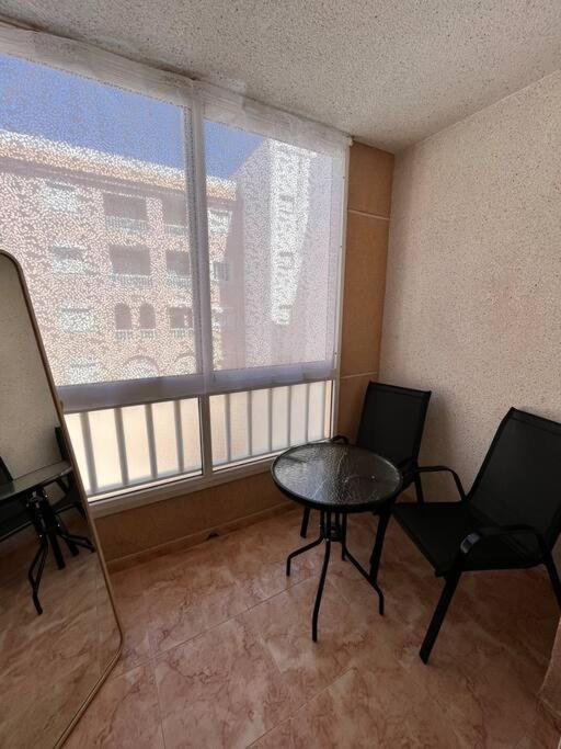 Cozy Apartment 5 Mins To Beach Torrevieja Buitenkant foto